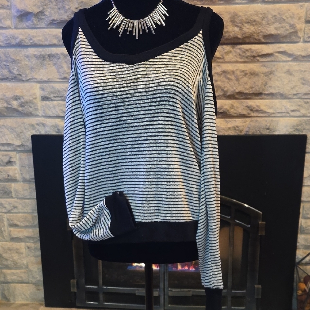 2/$25 Aeropostale Cold Shoulder Black and White Striped Sweater. Size Medium.